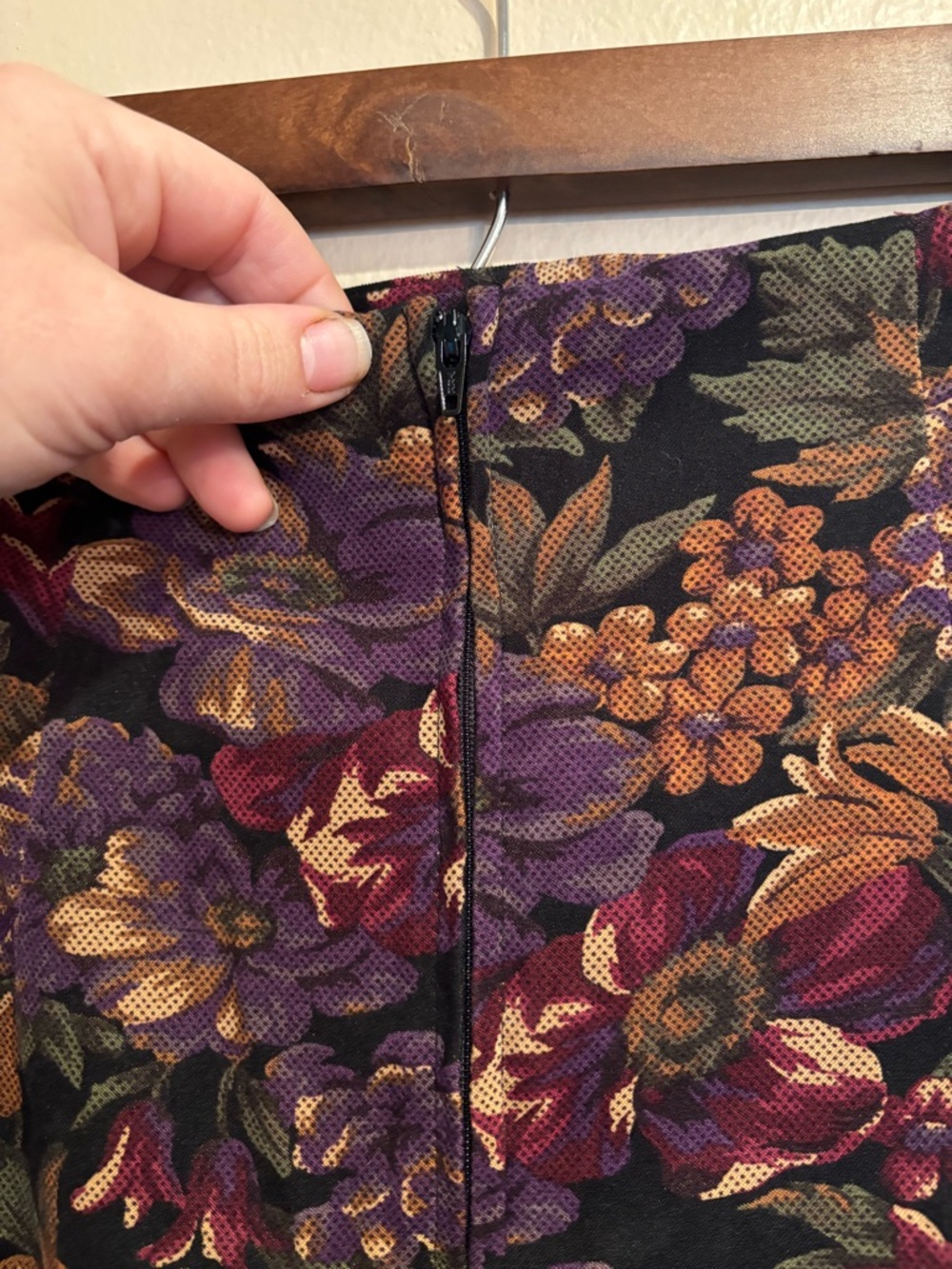 Vintage Briggs NY Fall Floral Boho Pencil Skirt, Deep Colors of Plum, Pine, Gold - Picture 4 of 6